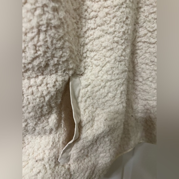 Sweater Time and Tru Size M(8-10) cream color - Picture 3 of 5